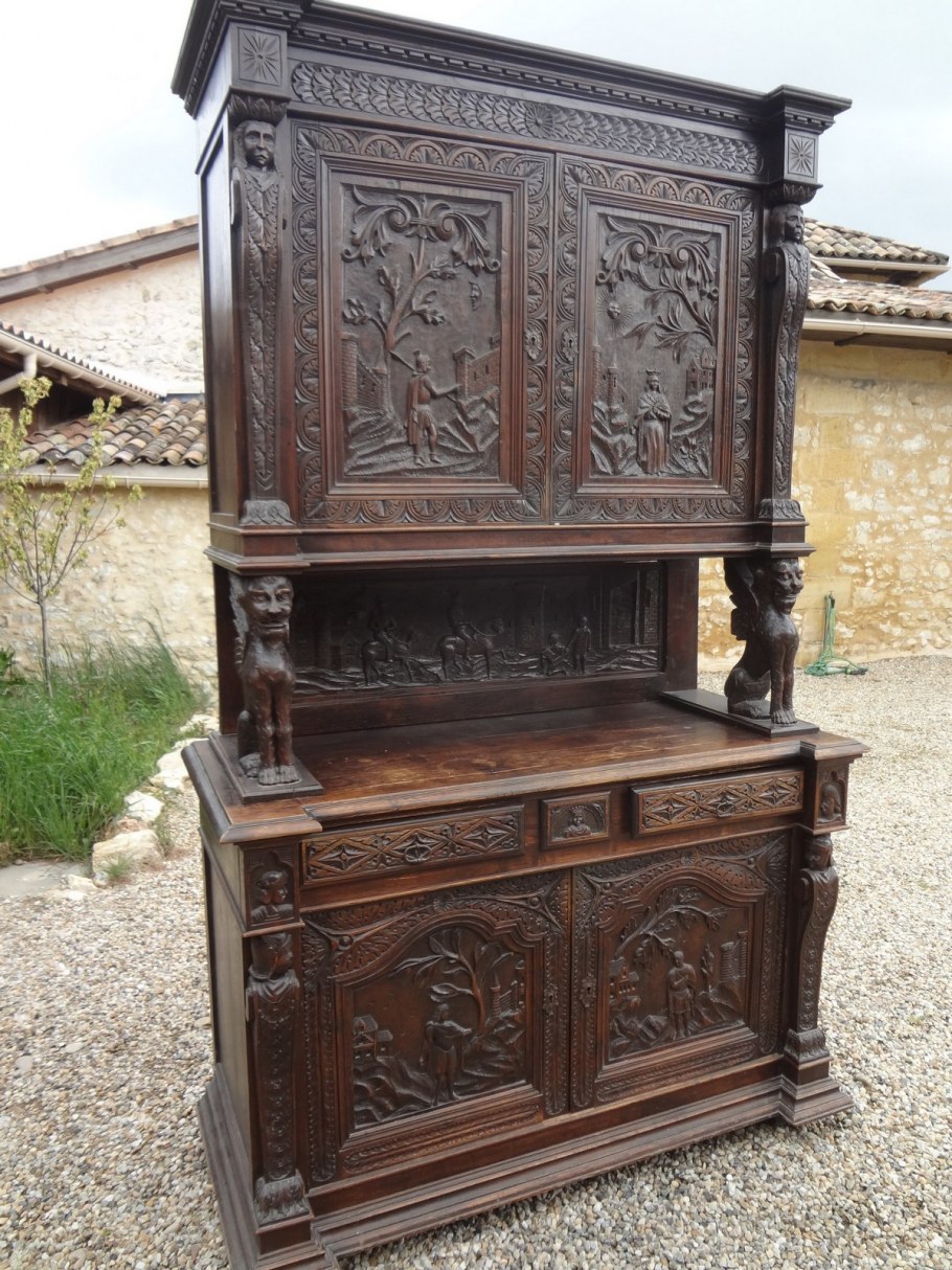 Антикварный буфет Ренессанс