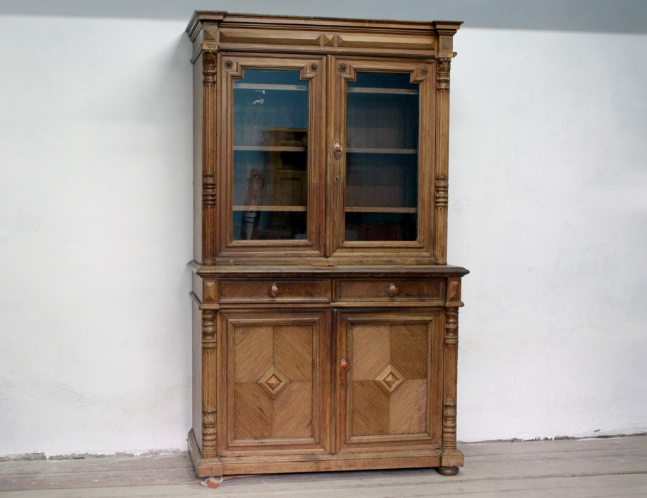 Деревенский буфет старинный 19 век