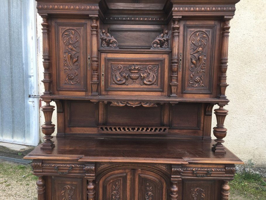 Буфет 17 века в стиле Ренессанс
