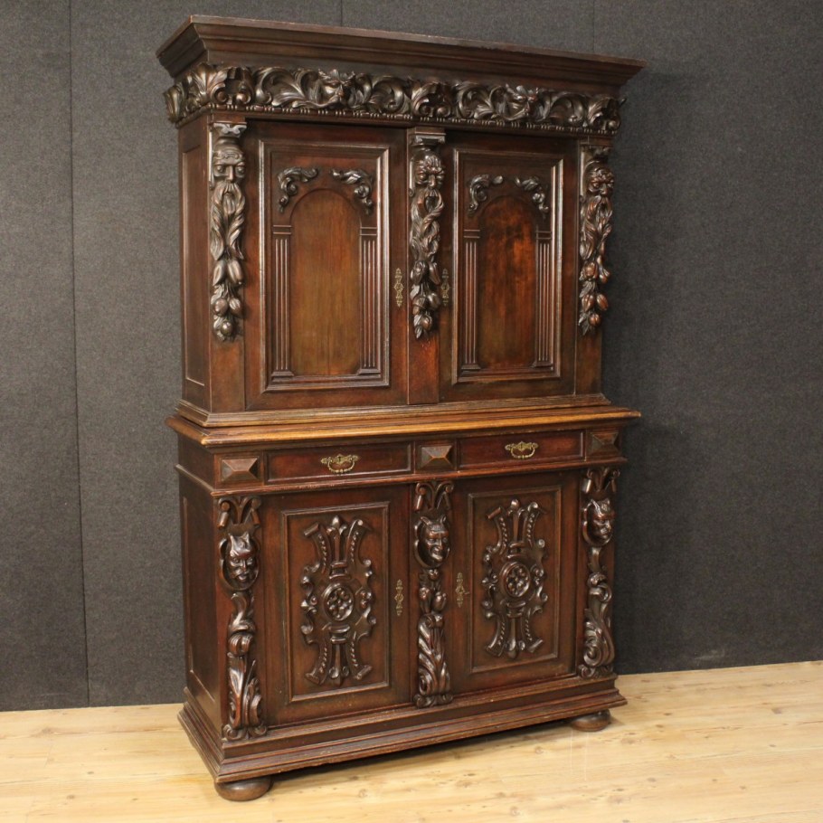 Старинные шкафы и Буфеты