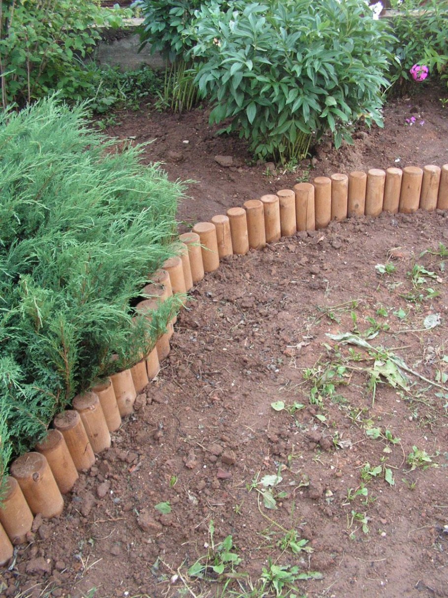 Декоративный бордюр для клумбы