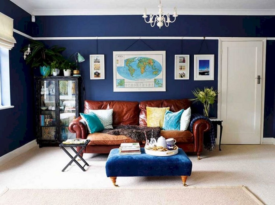Гостиная с голубыми стенами