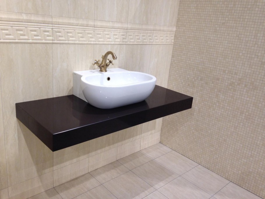 Столешница под раковину из керамогранита