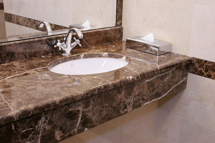 Столешницы в ванную комнату из мрамора Имперадор