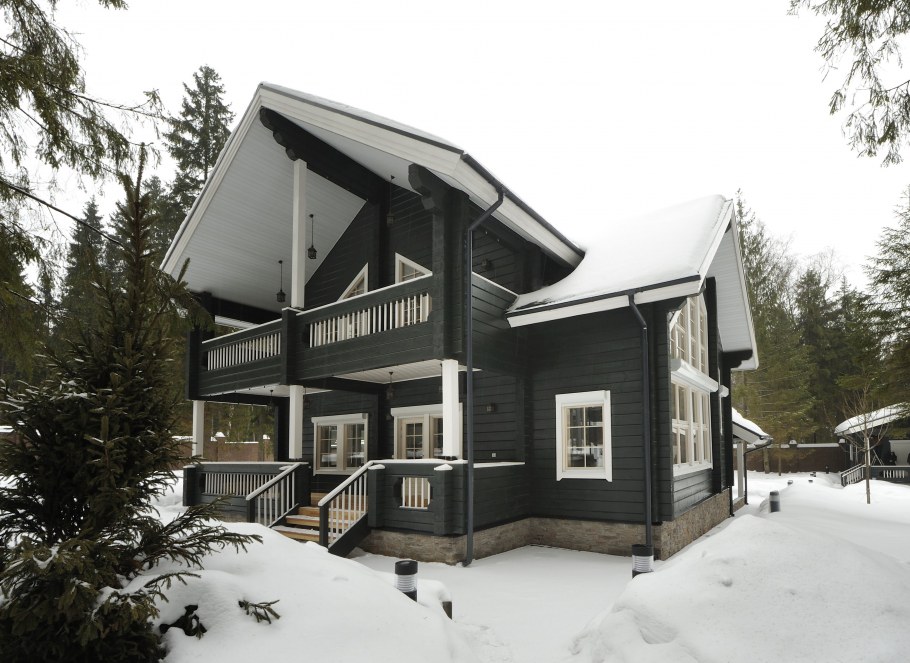 Дом брус серый