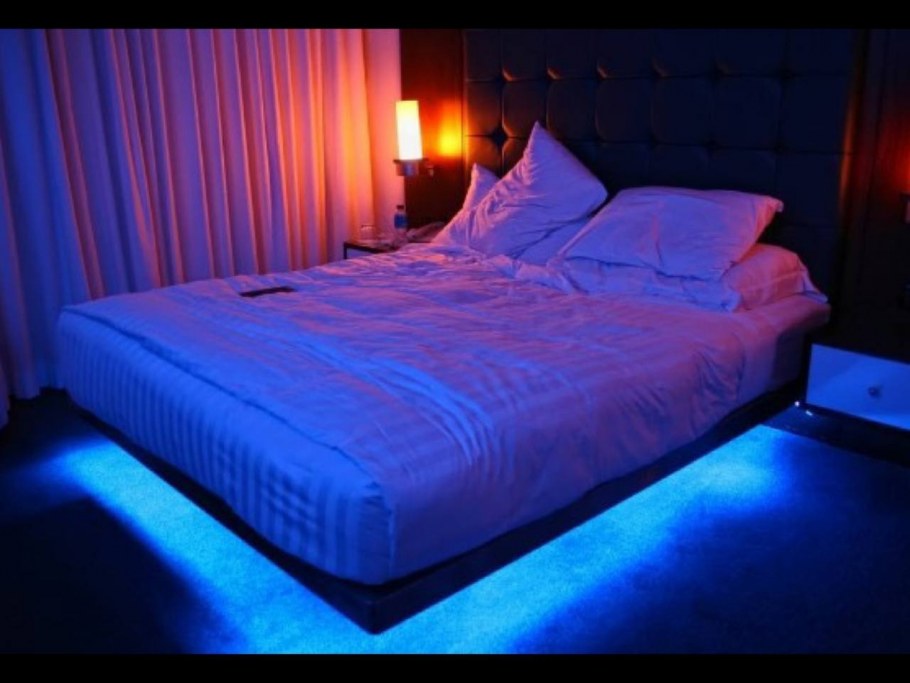 Кровать с подсветкой