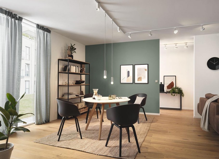 Трековые светильники в интерьере офиса