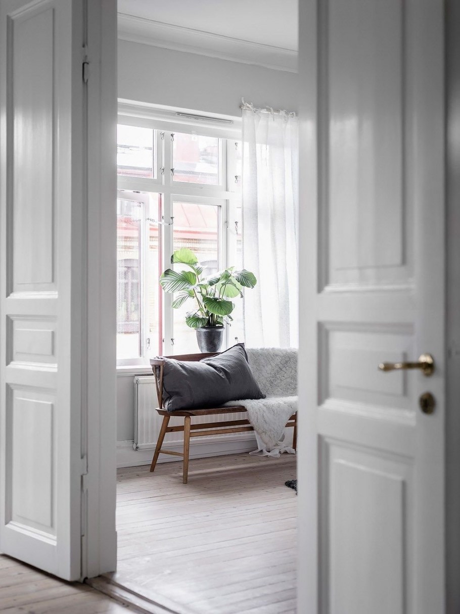 Двери в спальню в скандинавском стиле