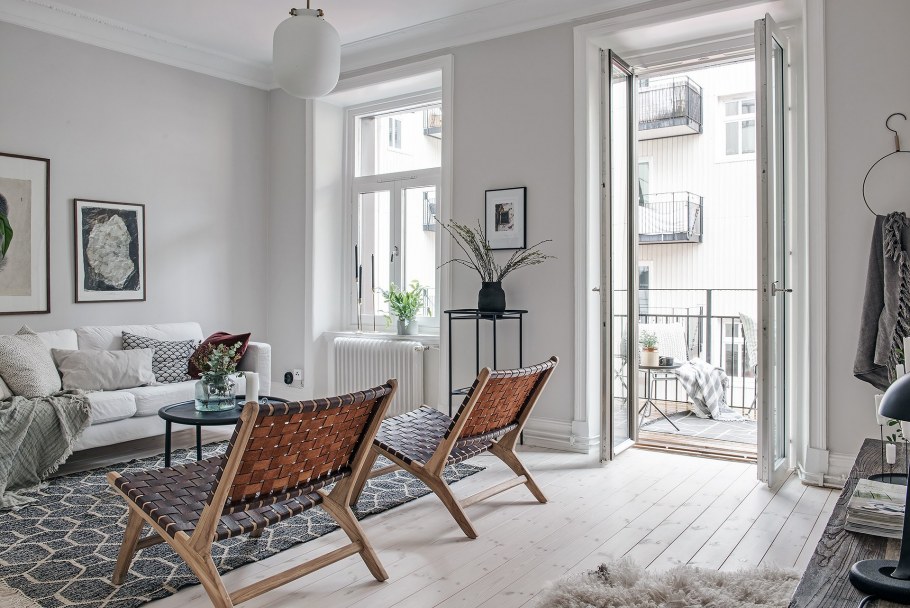 Деревянные двери в скандинавском интерьере