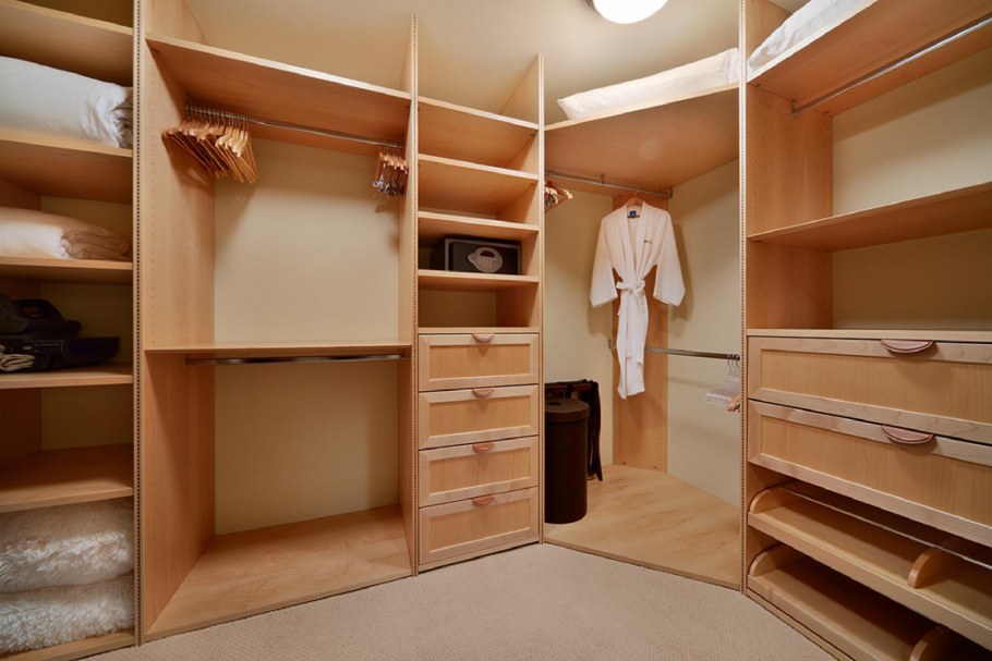 Гардеробная планировка 3м2