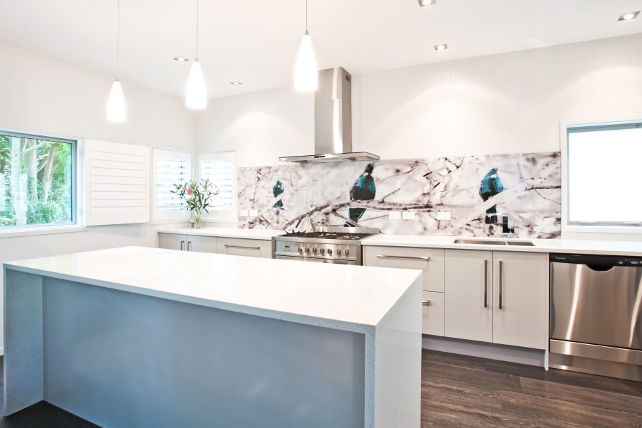 Кухонный фартук в стиле лофт с надписями