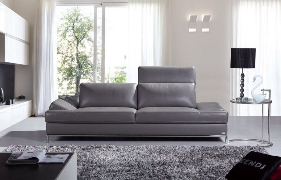 Диван серый современный