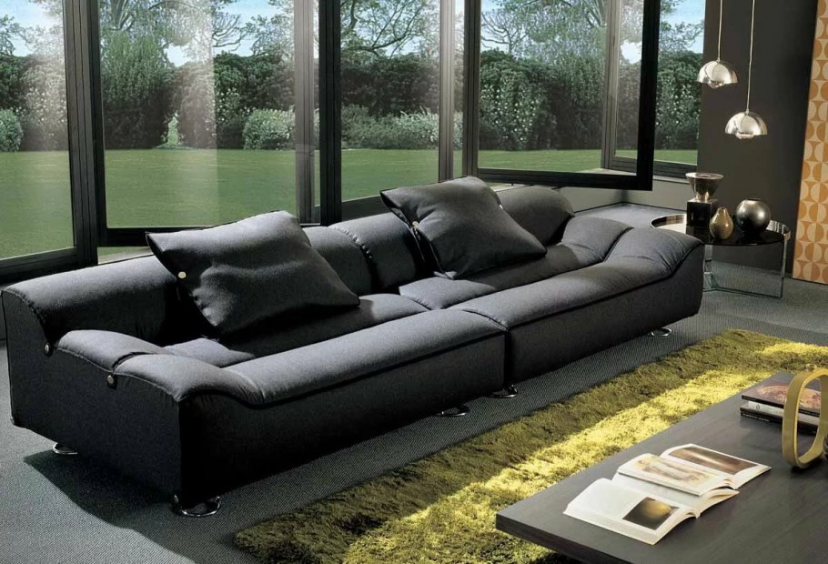 Современный диван в гостиную