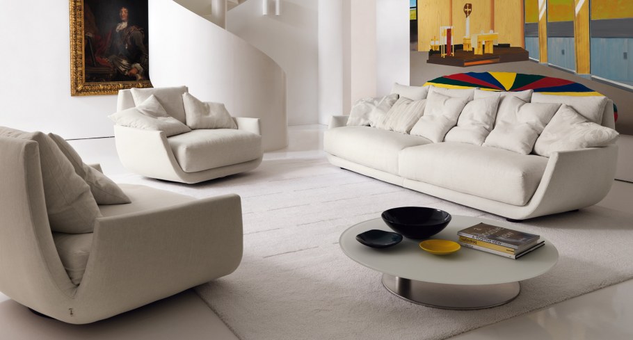 Современный диван в гостиную