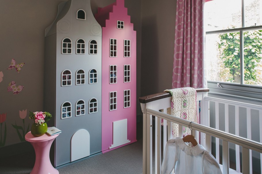 Домик в шкафу для ребенка