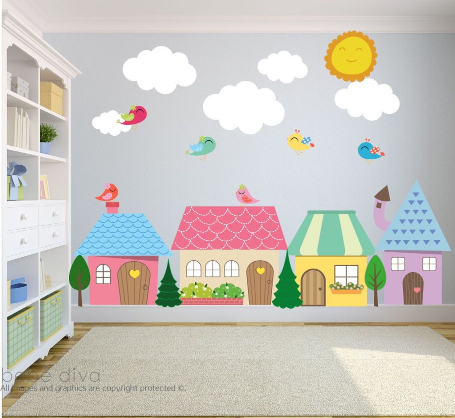 Домики на стене в детском саду