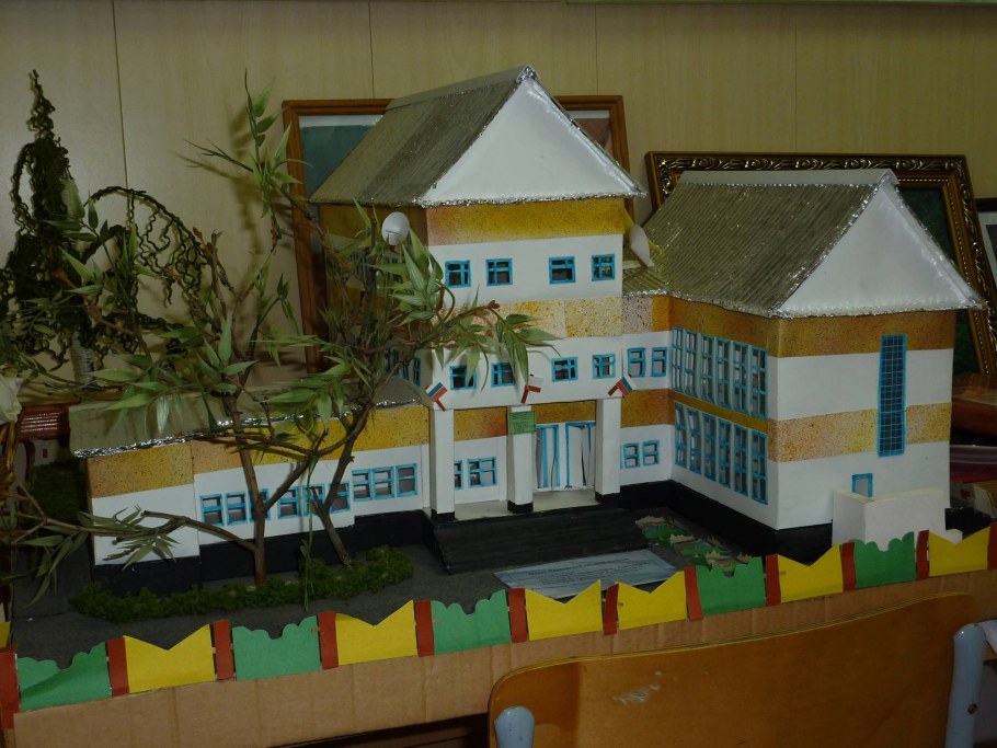 Домик из картона