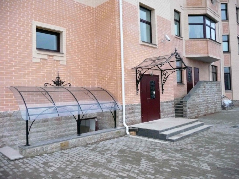 Навес над погребом