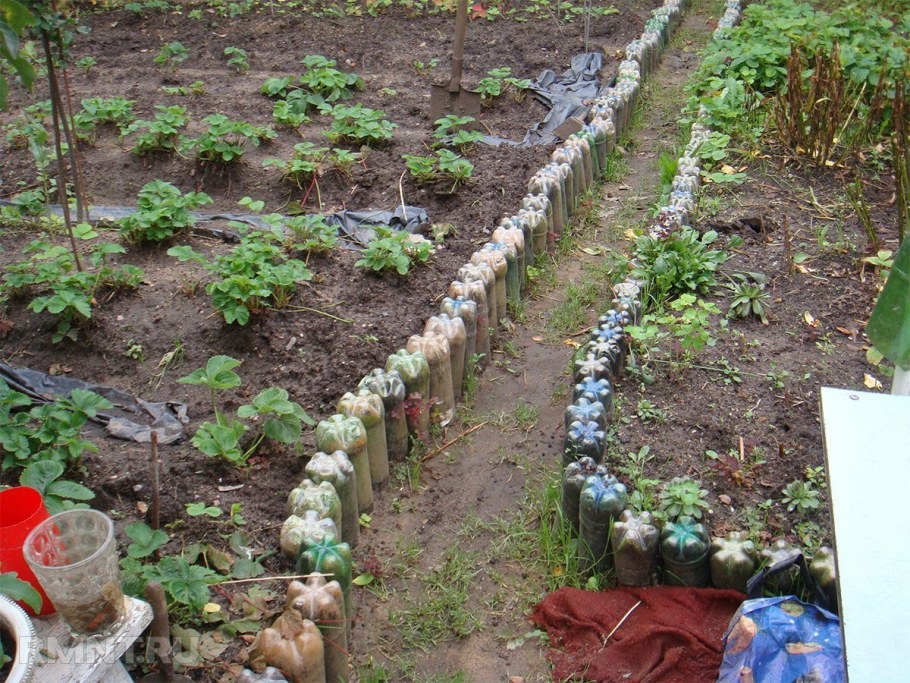 Бордюр для клумбы из подручных материалов