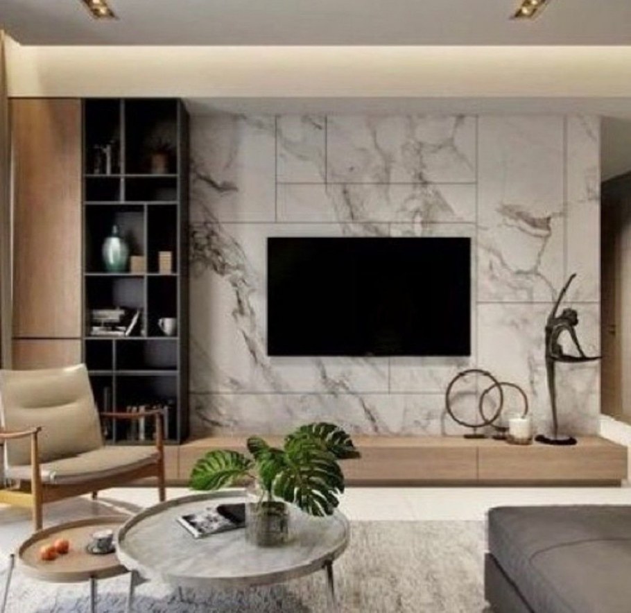 Гостиная с мраморной стеной