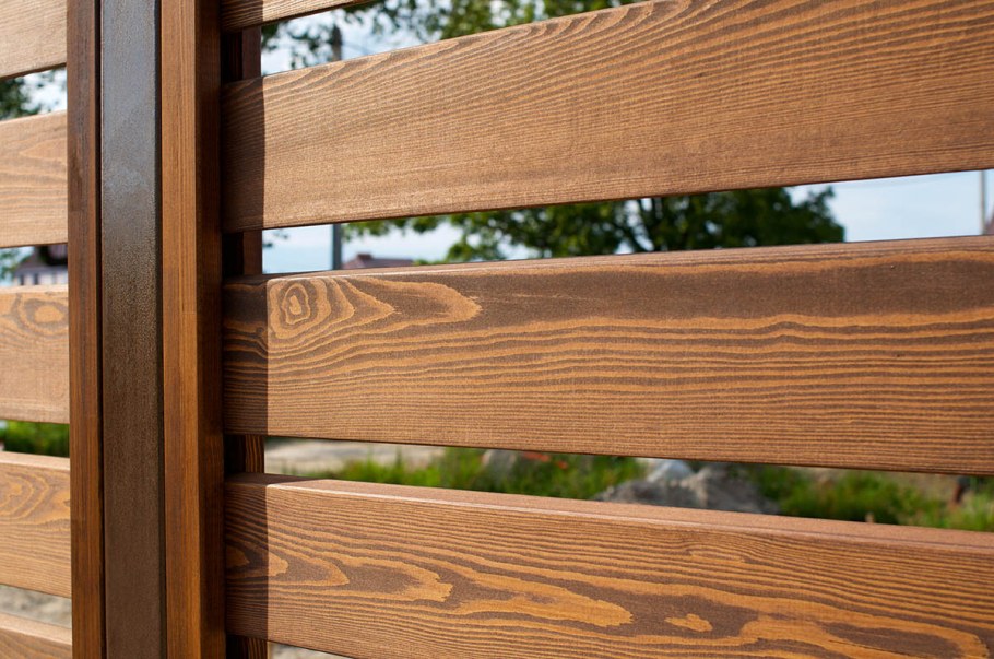 Деревянные ворота горизонтальные