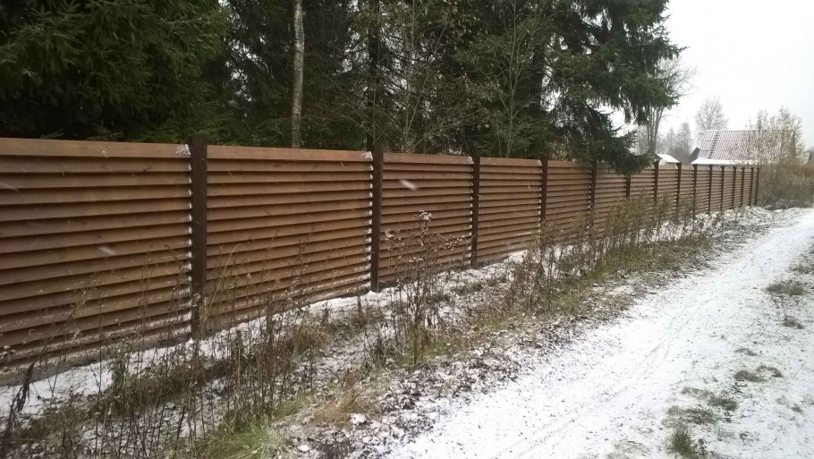 Забор деревянный штакетник