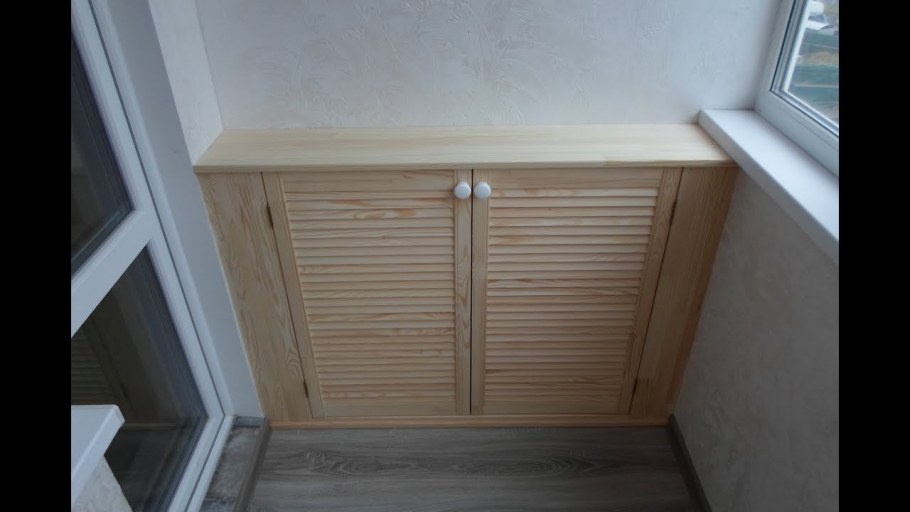 Тумба под раковину 85 см напольная с жалюзийными дверцами