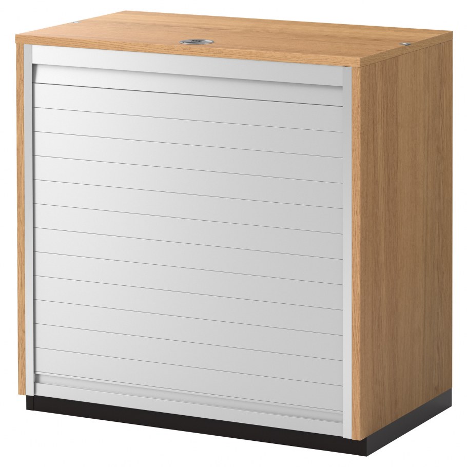 Деревянный шкаф под раковину в ванной