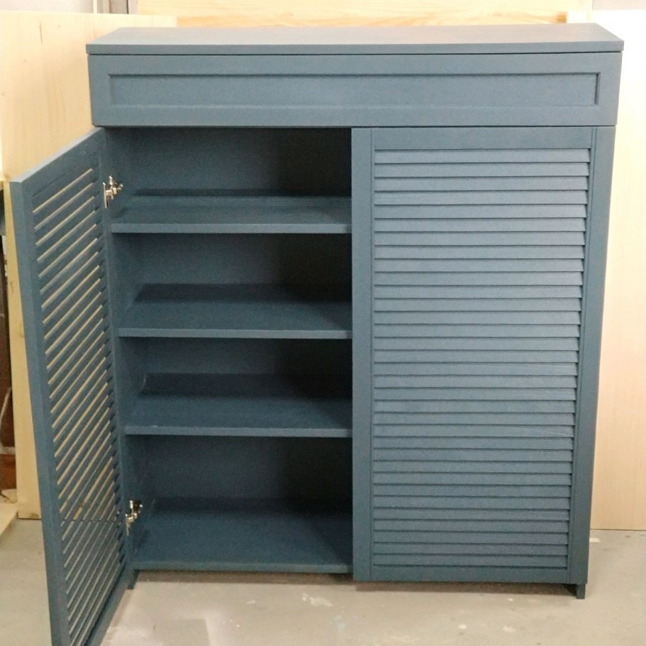 Рейки в прихожей