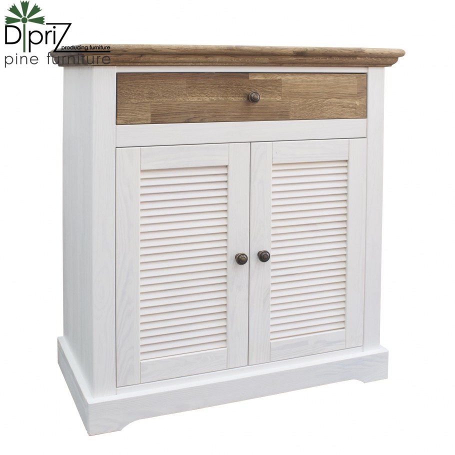 Навесной шкафчик с жалюзийной дверцей