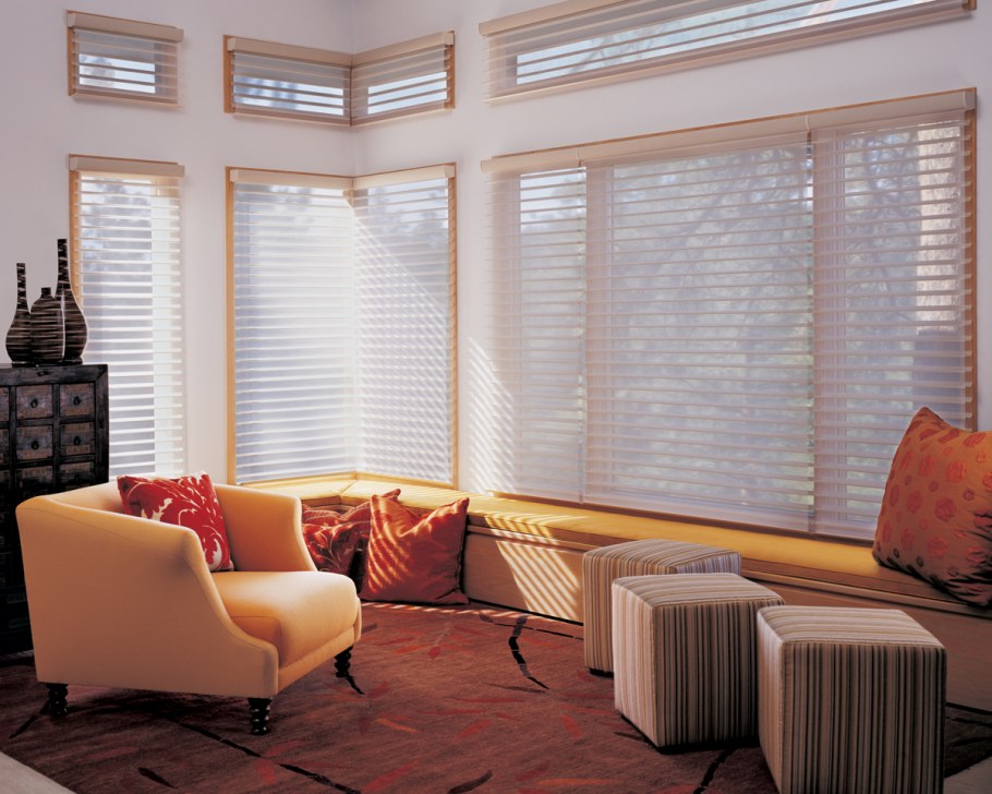 Жалюзи в кухню гостиную в современном стиле