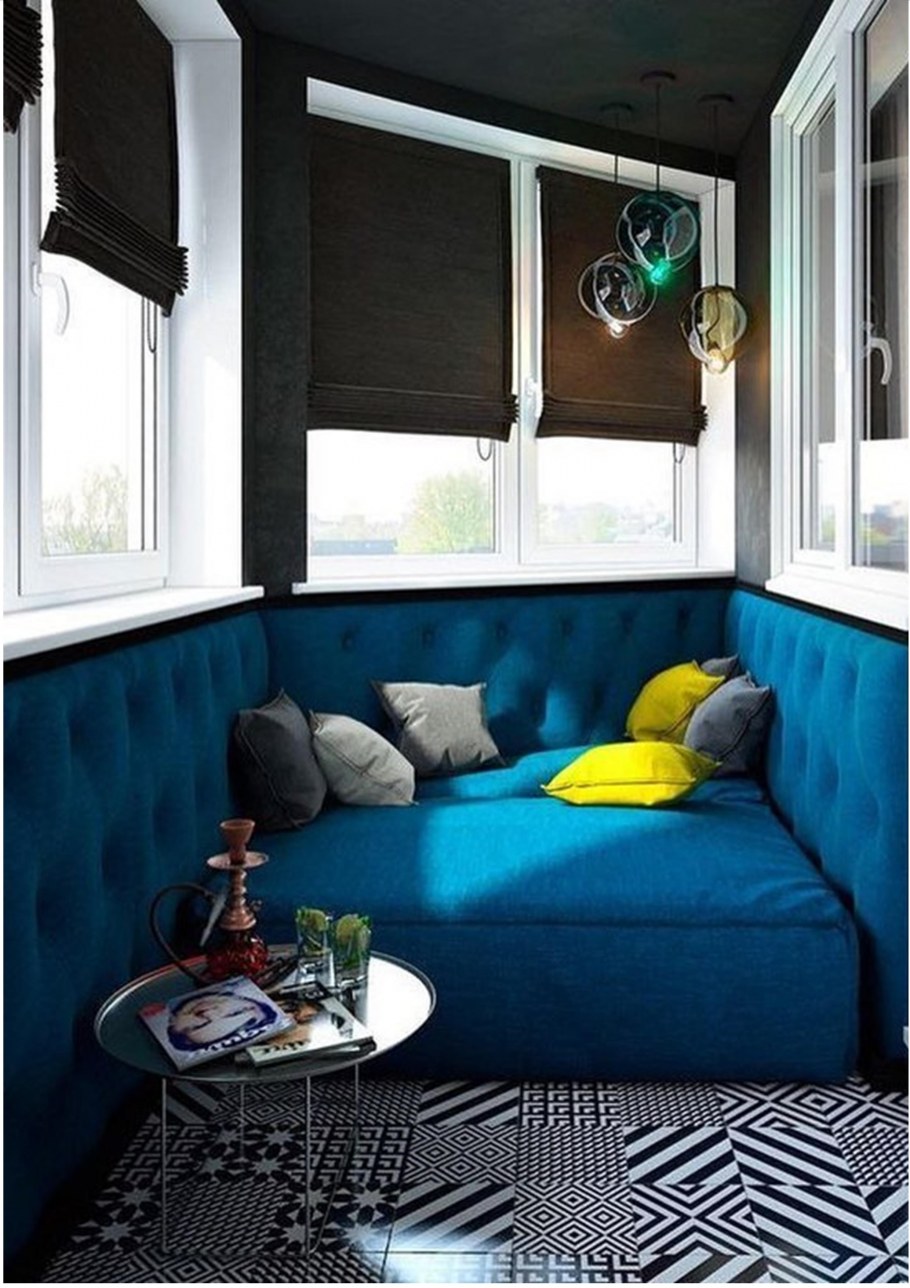 Мягкая зона на балконе