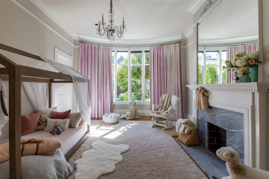 Комната для двух девочек