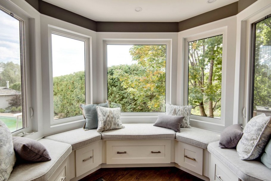 Детская комната с эркером