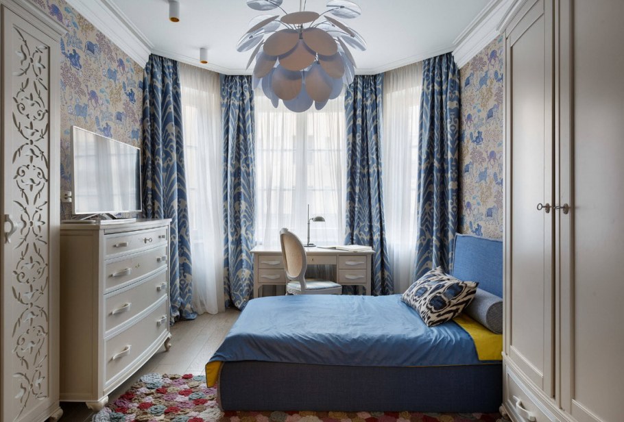 Рабочая зона в спальне