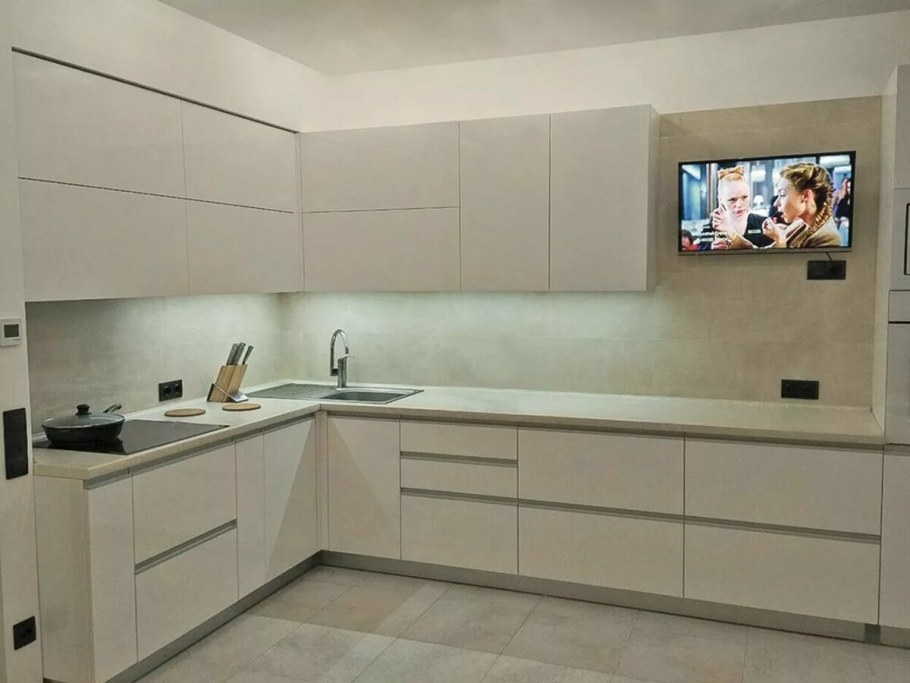 Глянец фасады Эгер кухня