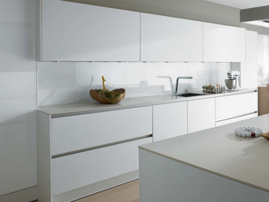 Кухня икеа Воксторп белая с антресолью