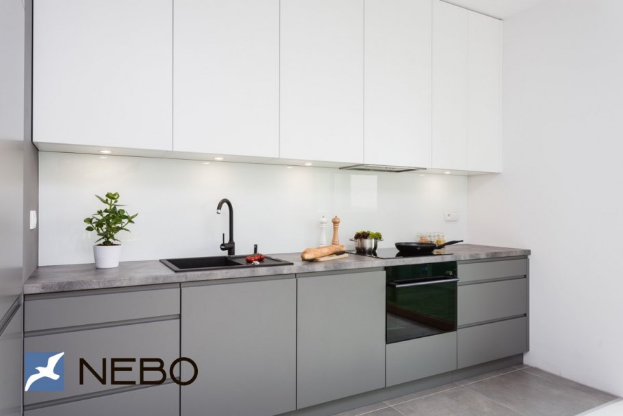 Белая матовая кухня