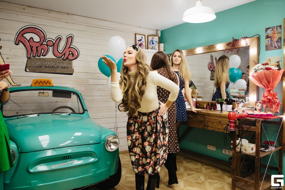 Пин ап стиль в интерьере