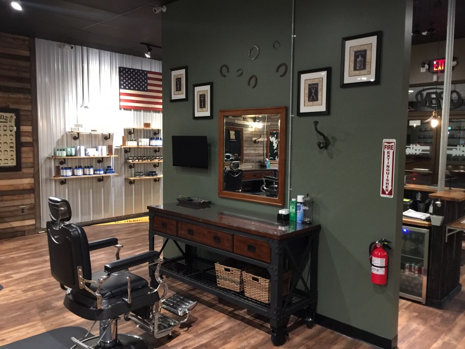 Дизайн студии макияжа