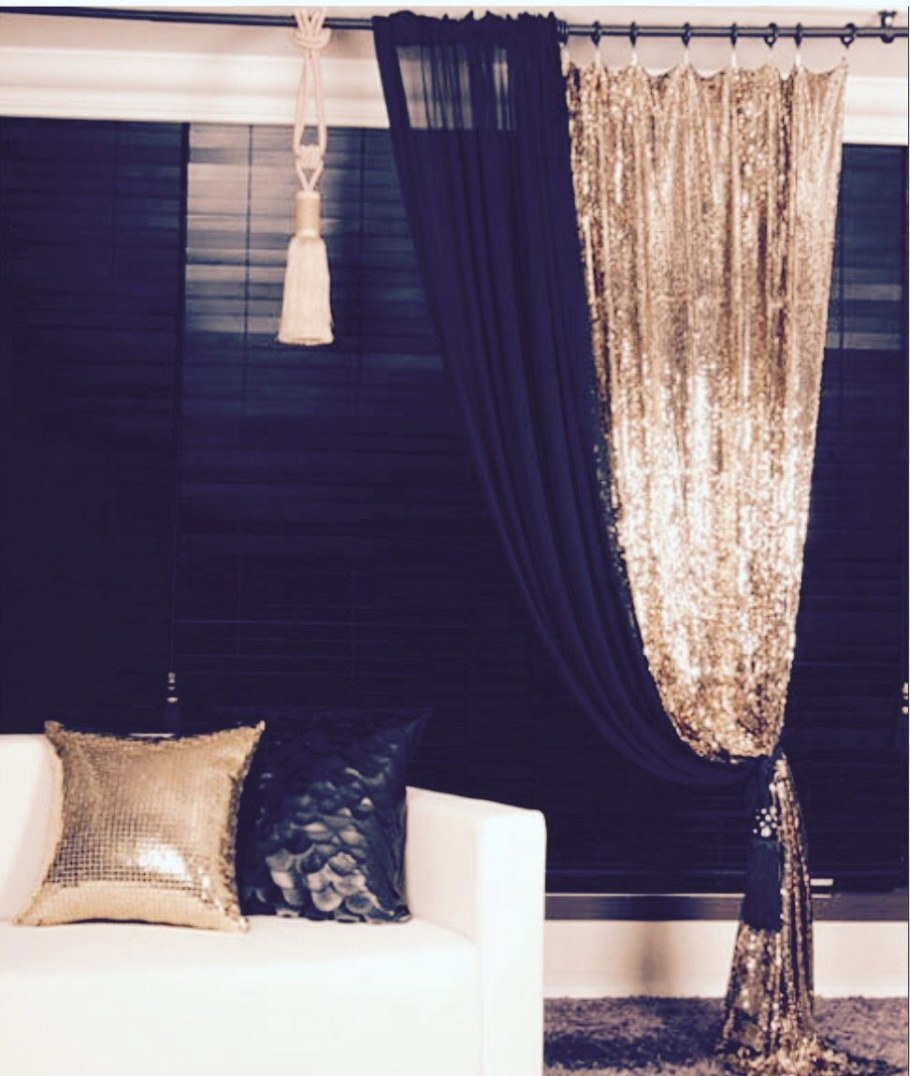 Черные бархатные шторы с золотистыми
