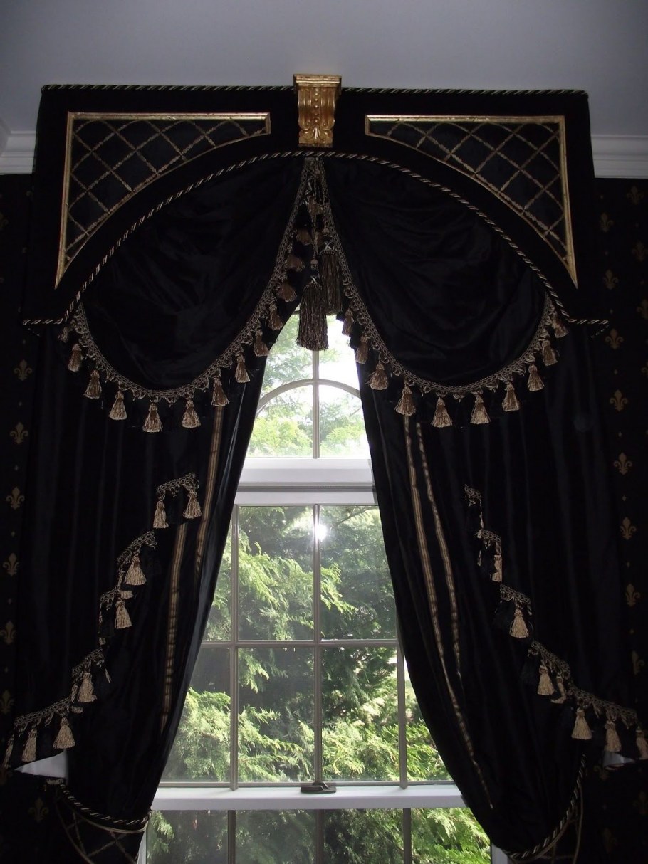 Черно золотые шторы