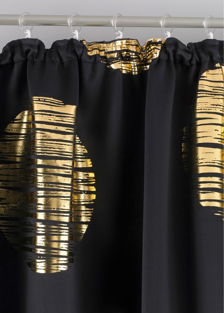 Шторы черные с золотом