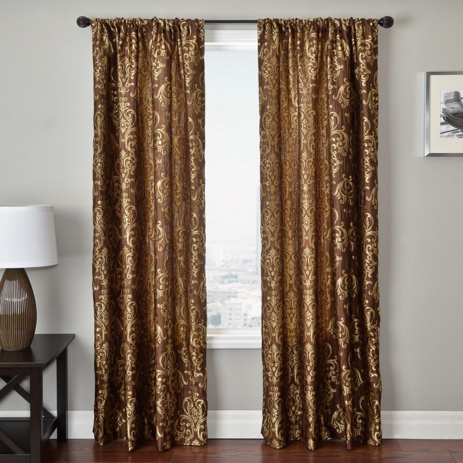 Черные шторы в спальне