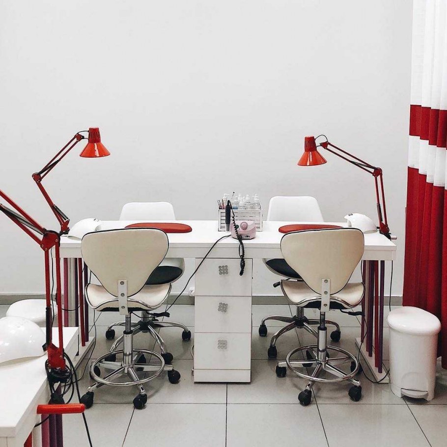 Интерьер салона красоты маникюрный кабинет