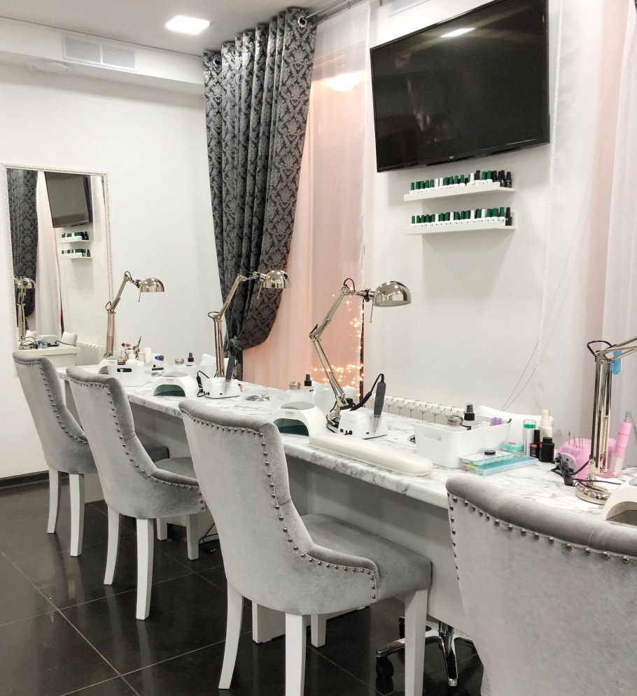 Кабинет маникюра и педикюра интерьер