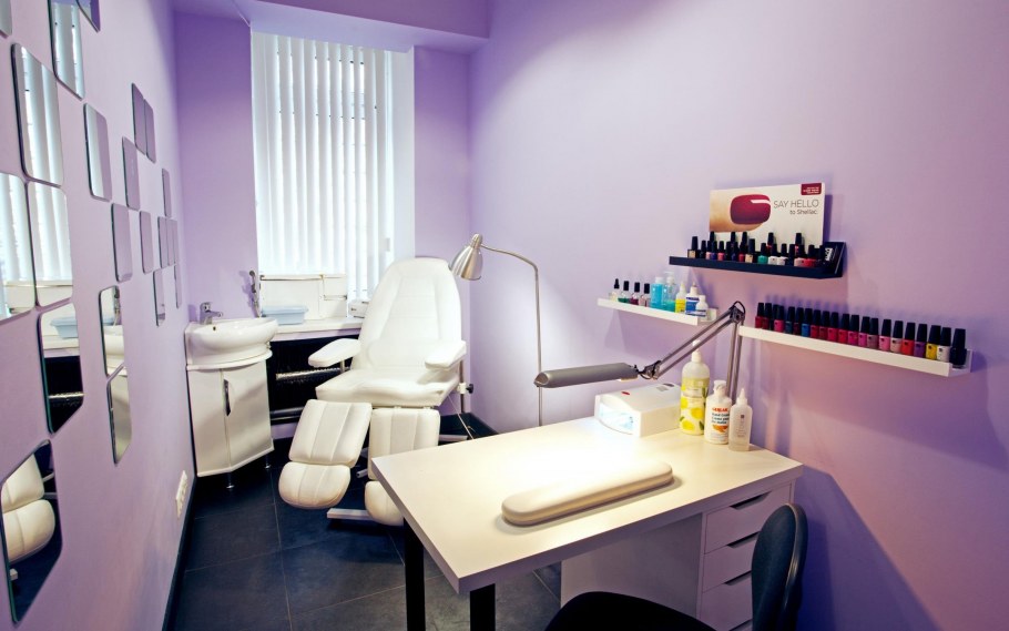 Салон красоты стена интерьер