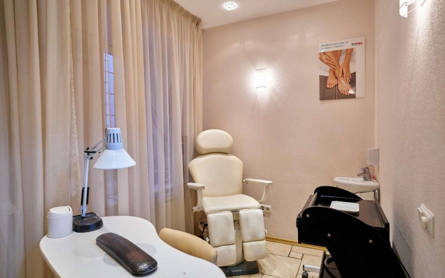 Шторы в салоне красоты