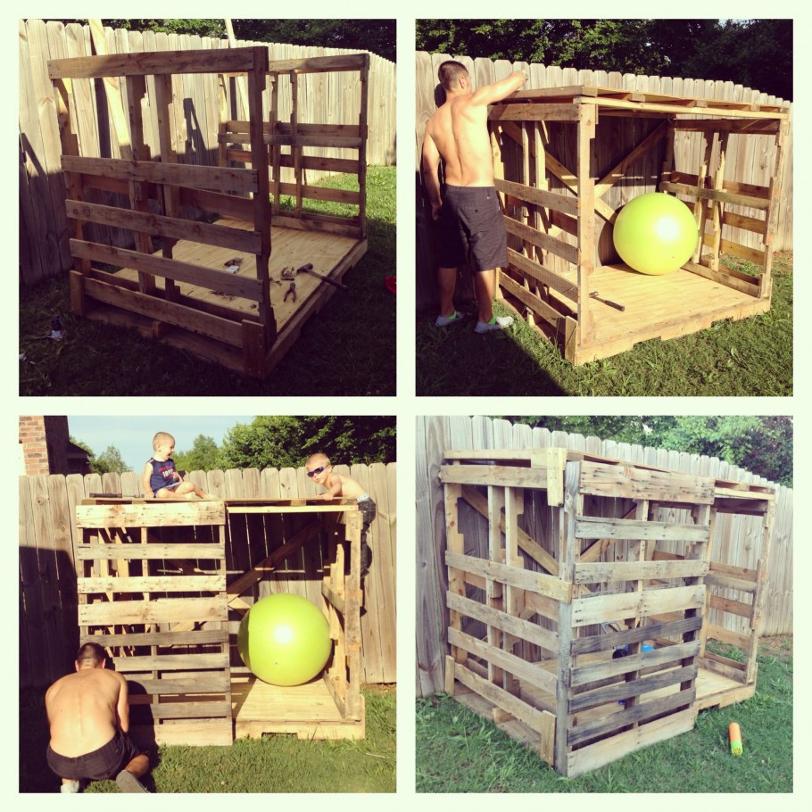 Домик для игр из поддонов