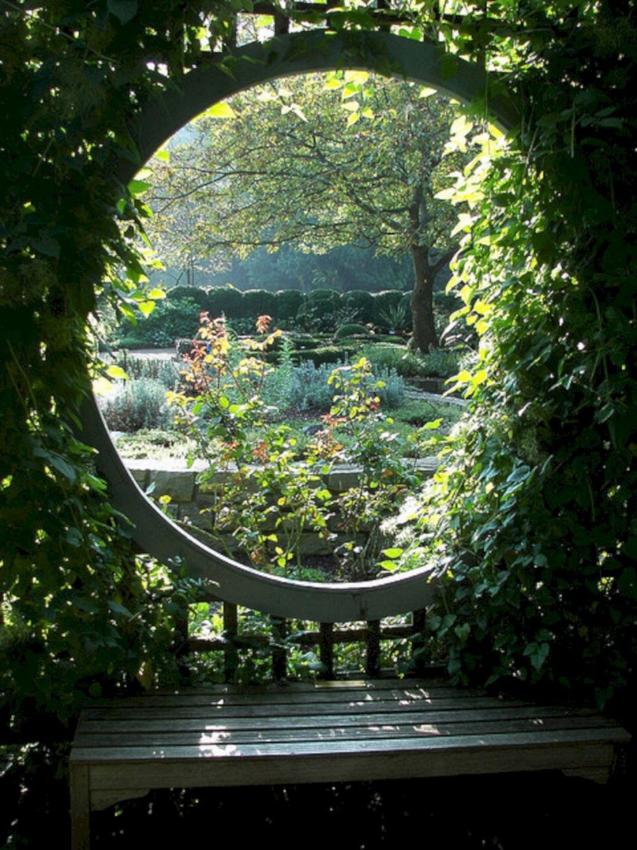 Увитая. Зеленью. Парковая. Беседка